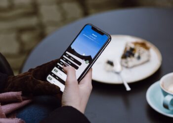 The 10 Smartphone Accessories That Will Make Your Life So Much Easier