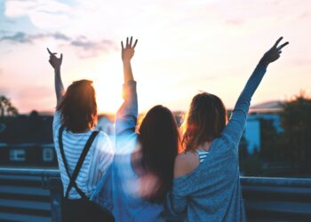 Fashion Fridays: Get Up To Date With What Trends Are Now