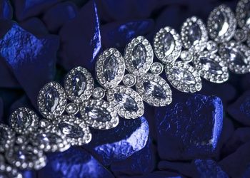 Spoil Yourself or Surprise a Loved One: The Perfect Gifts Await at Claire’s Official Women’s Jewelry Collection