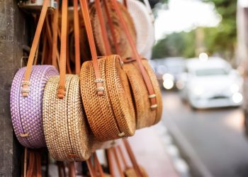 Calling all our online shopping savvy huns who are looking for that serious style steal with prettylittlething