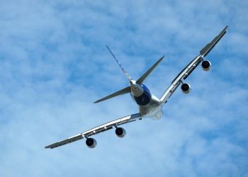 How Hotwire Makes Booking Flights a Breeze for Travelers