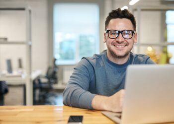 Stay Secure Online: How ExpressVPN Keeps Your Browsing Safe