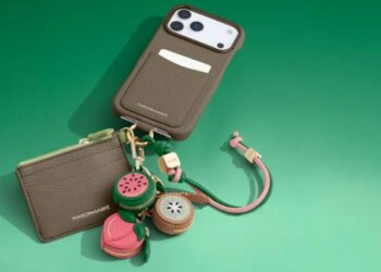 Buy Designer Fashion Online at Farfetch – Trusted Luxury Platform